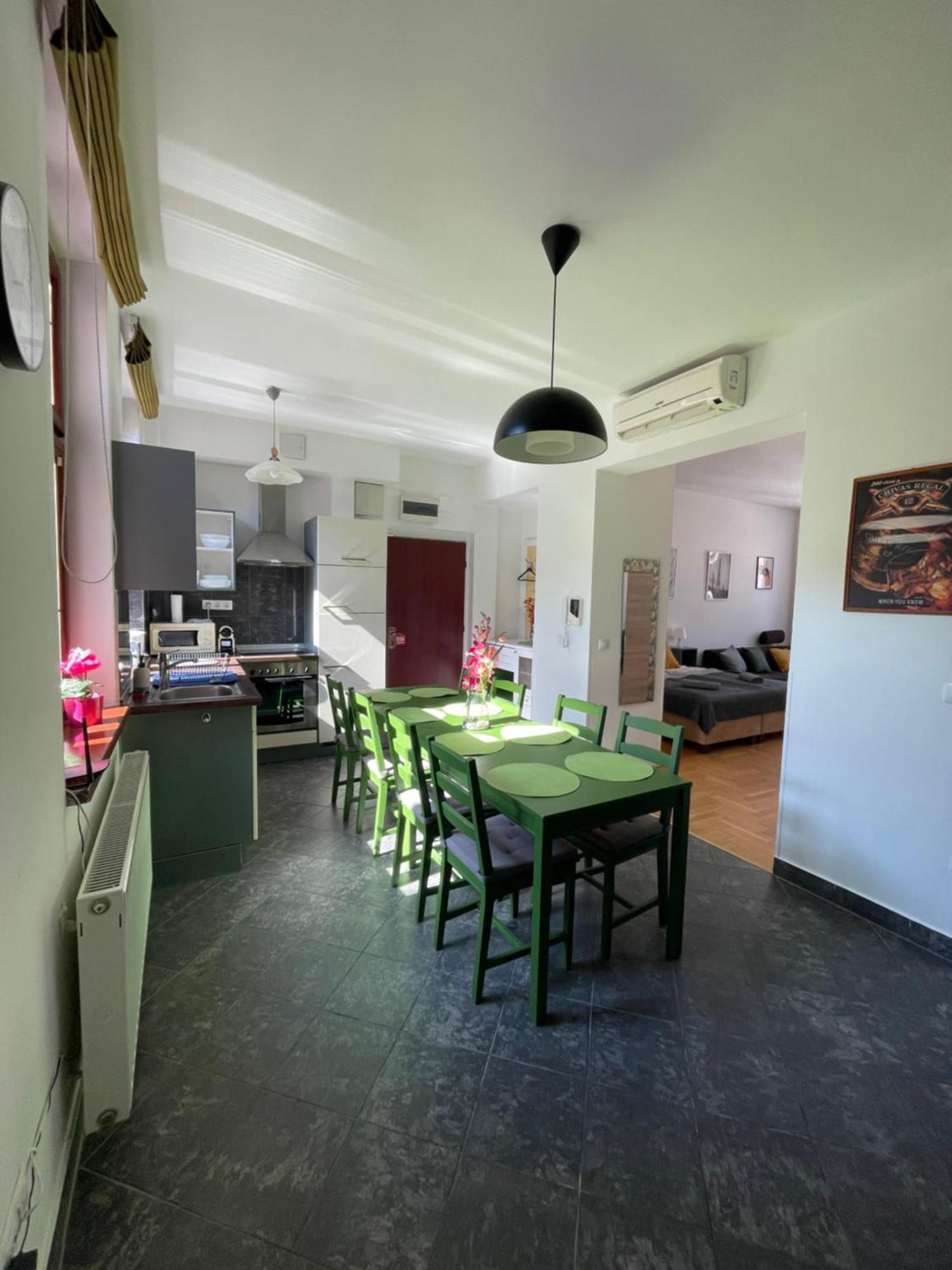 Design Apartment # Dob16 #Downtown #Nightlife Boedapest Buitenkant foto